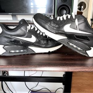 SIZE 14 Men’s Nike Air maxes